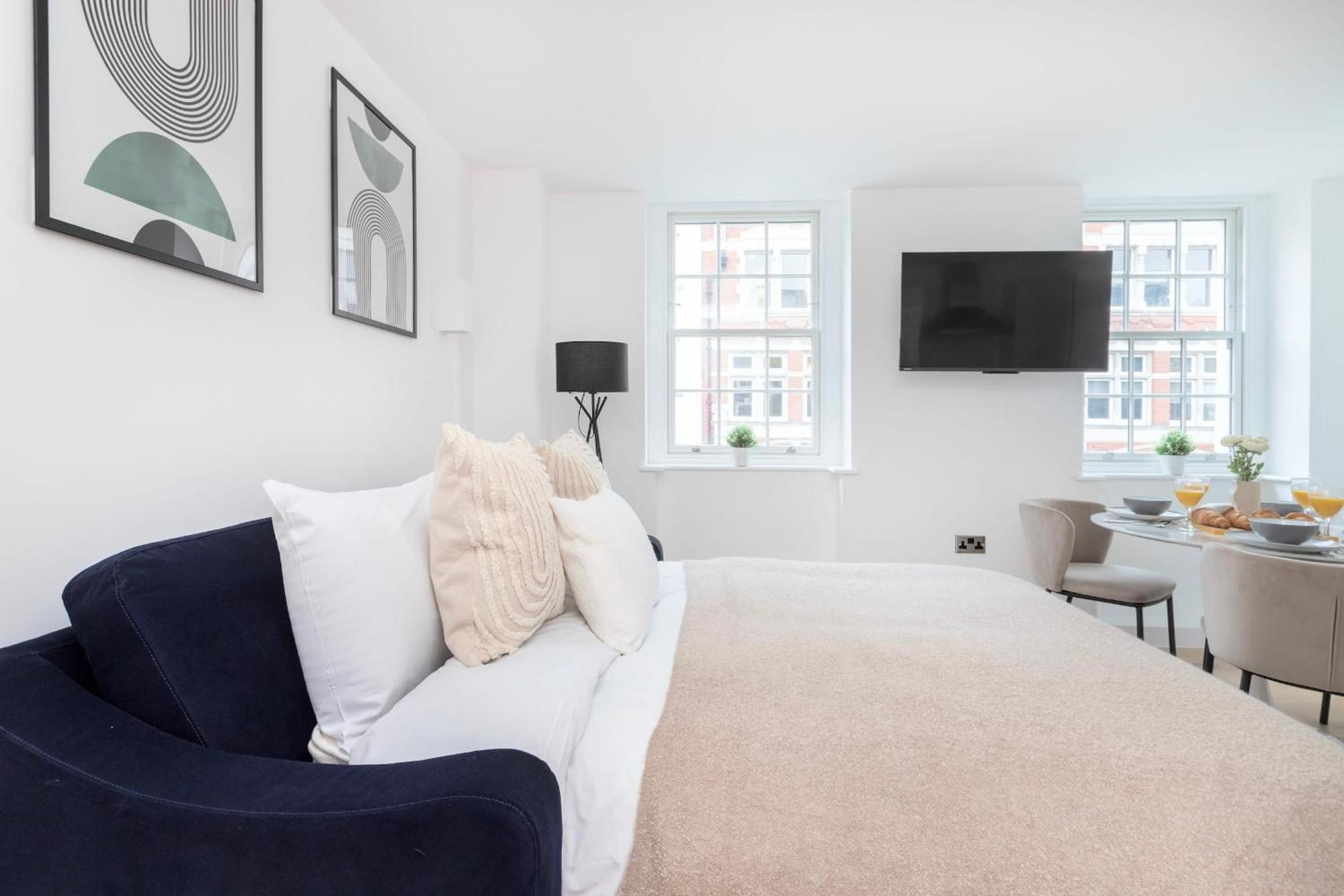 Fitzrovia With Balcony - Cityapartmentstay Londres Exterior foto