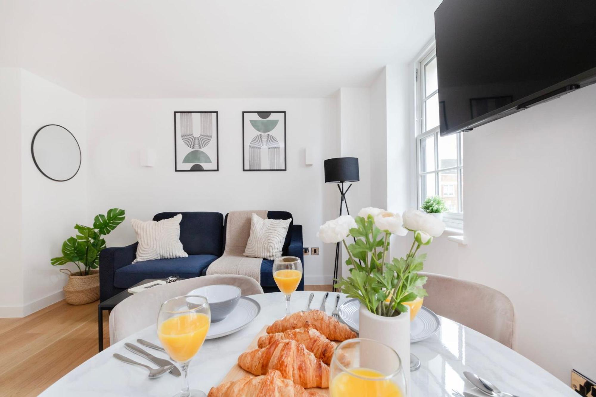 Fitzrovia With Balcony - Cityapartmentstay Londres Exterior foto